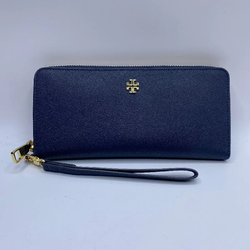 Wristlet Designer By Tory Burch, Size: Medium