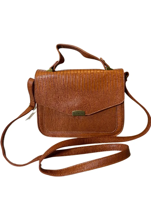 Crossbody By Clothes Mentor, Size: Small