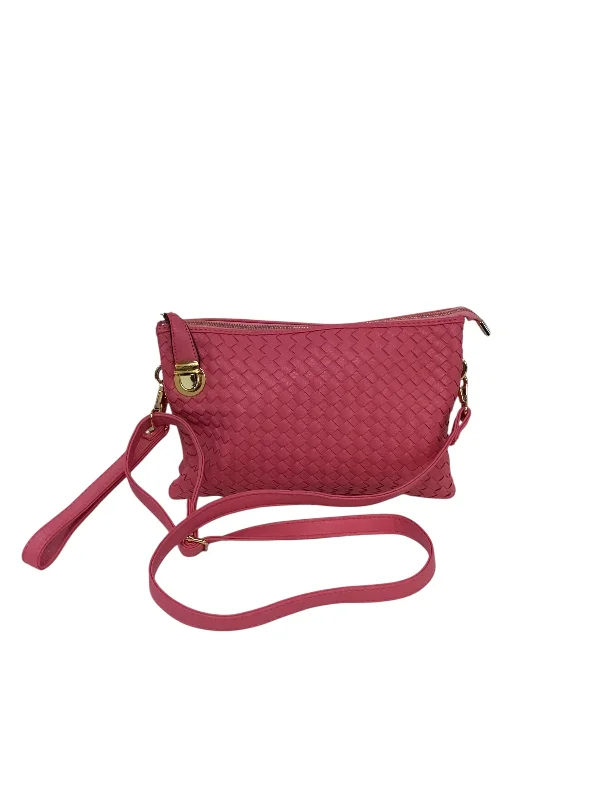 Crossbody By Clothes Mentor, Size: Medium