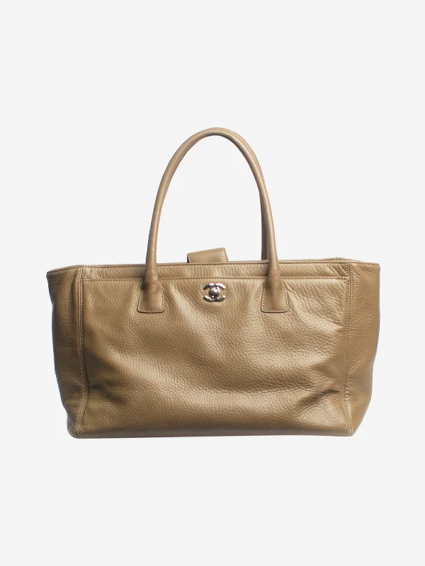 Olive green 2014 grained leather tote bag