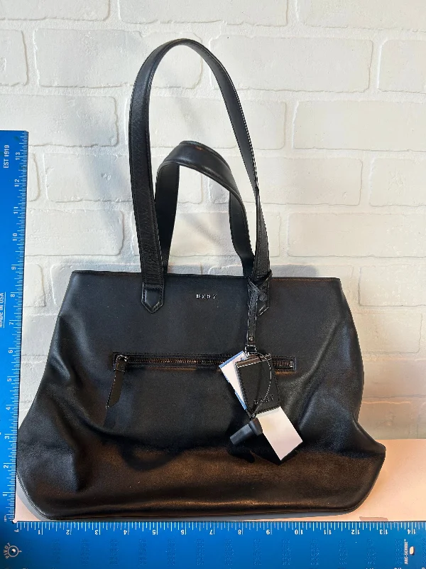 Tote Leather By Dkny, Size: Medium