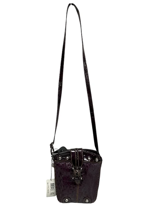 Crossbody By Clothes Mentor, Size: Medium